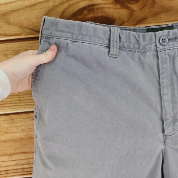 Eddie Bauer Shorts Mens 38 Gray 100% Cotton Chinos Pockets Flat Front Everyday - Picture 5 of 6